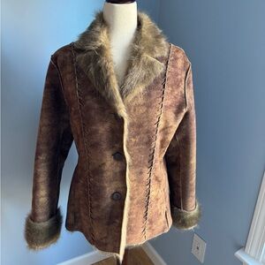 Elegant Brown Leather Jacket with Faux Fur Trim